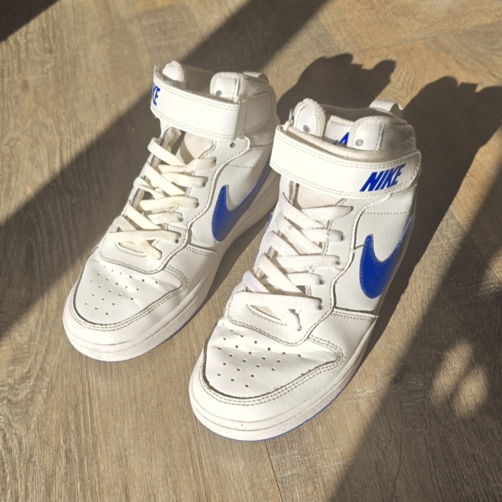 Nike Kids White and Blue Sneakers
